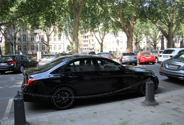 Mercedes-AMG E 63 S W213