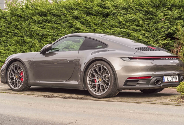 Porsche 992 Carrera 4S