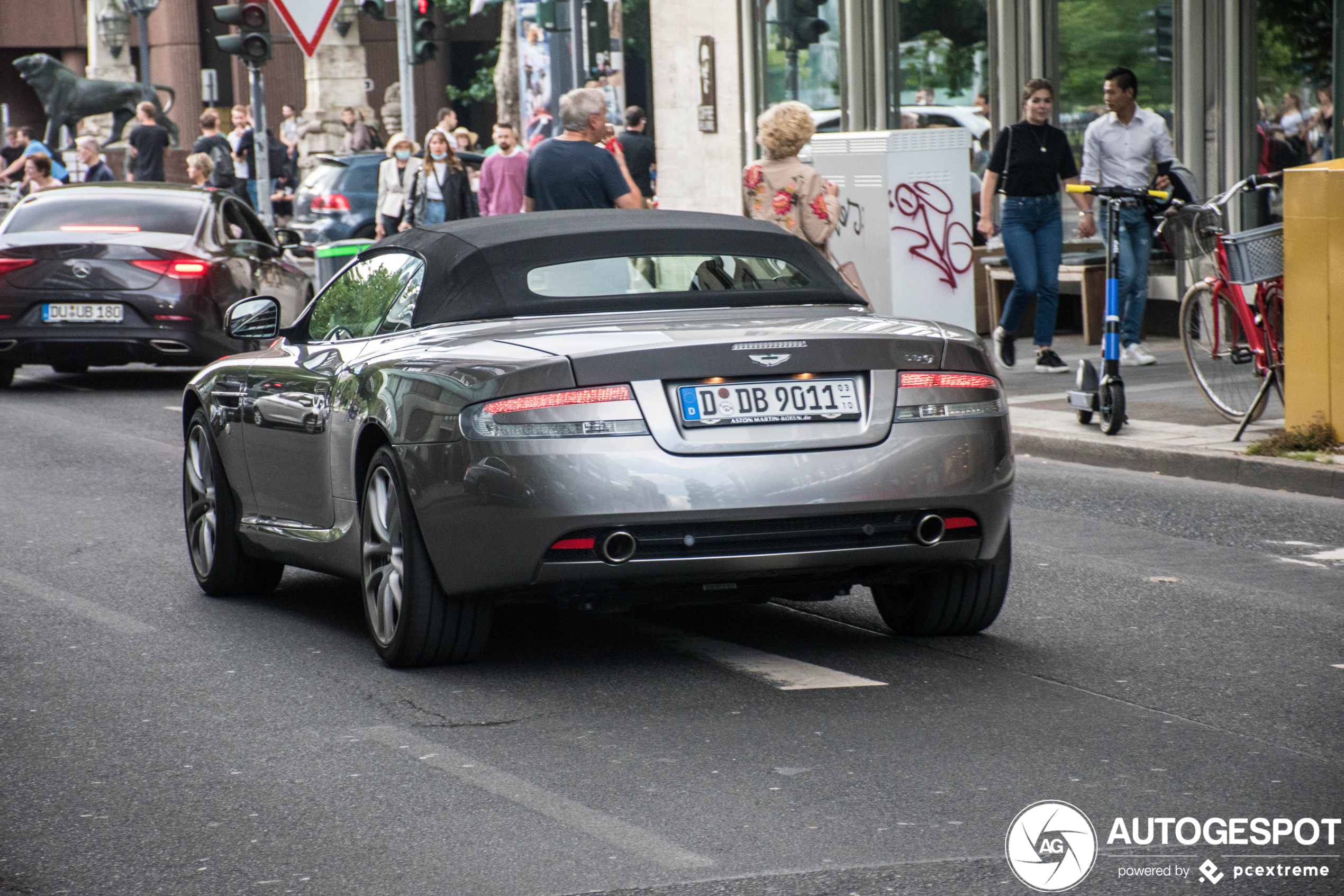 Aston Martin DB9 Volante 2010