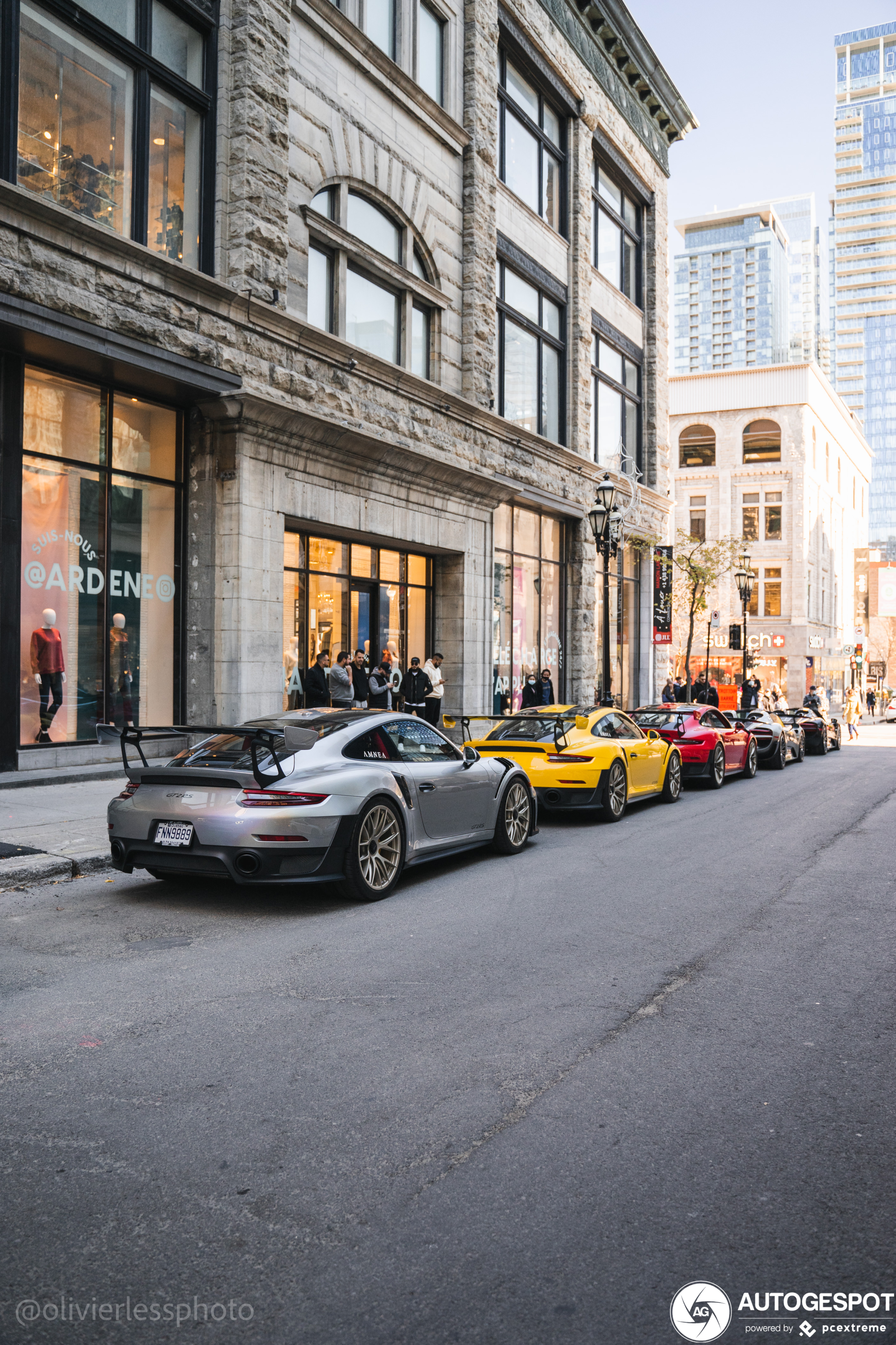 We beginnen de week met een kwintet Porsches