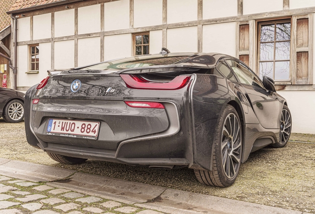 BMW i8