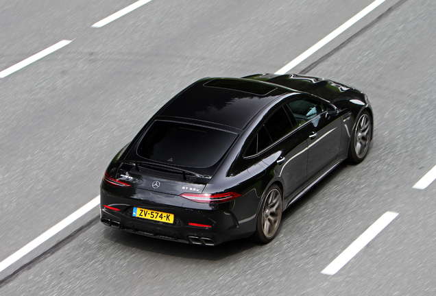 Mercedes-AMG GT 63 S X290