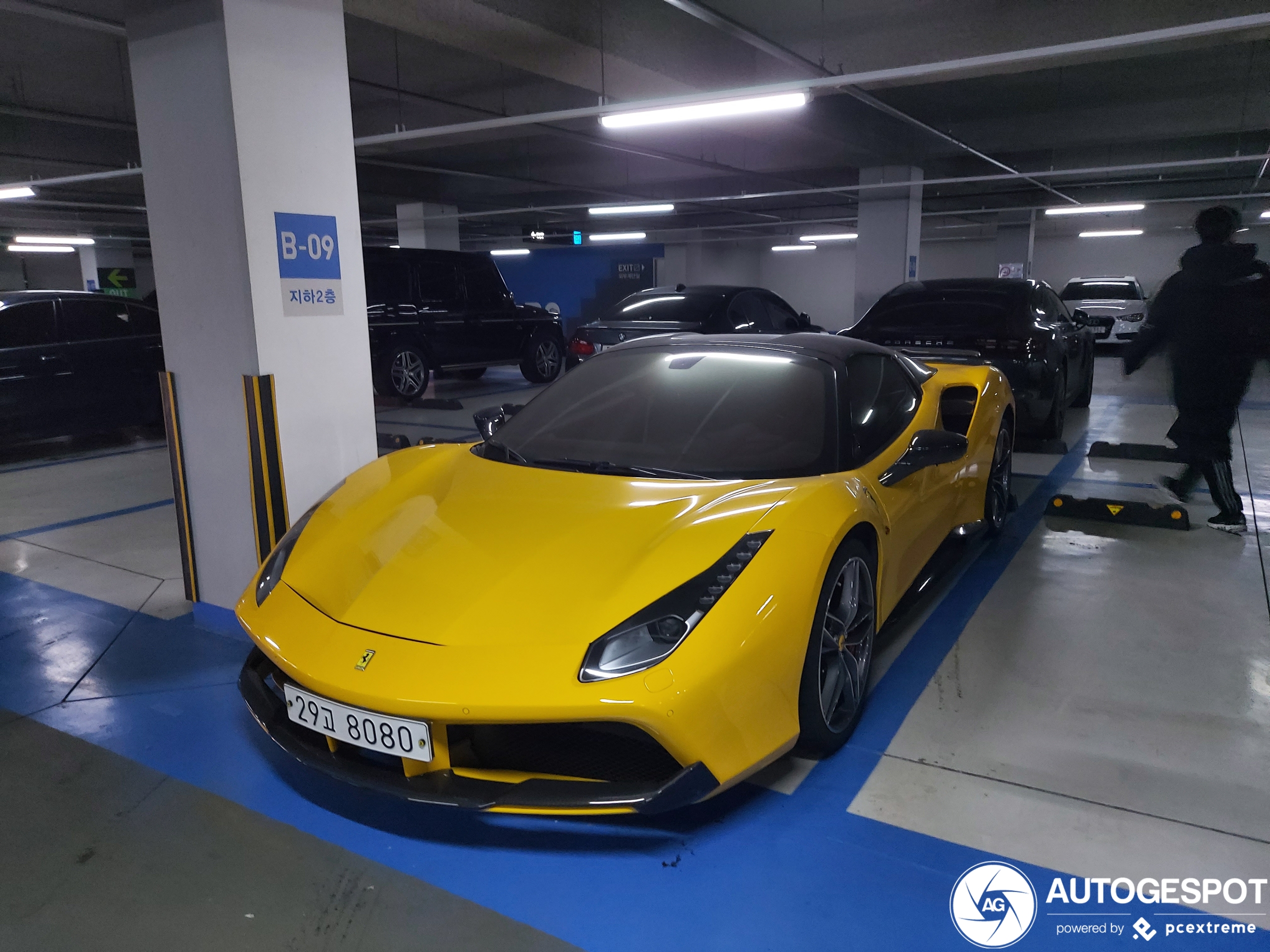 Ferrari 488 Spider Novitec Rosso