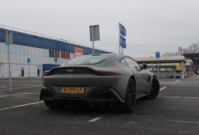 Aston Martin V8 Vantage 2018