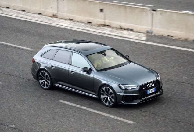 Audi RS4 Avant B9