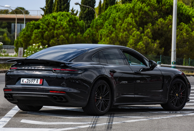 Porsche 971 Panamera Turbo