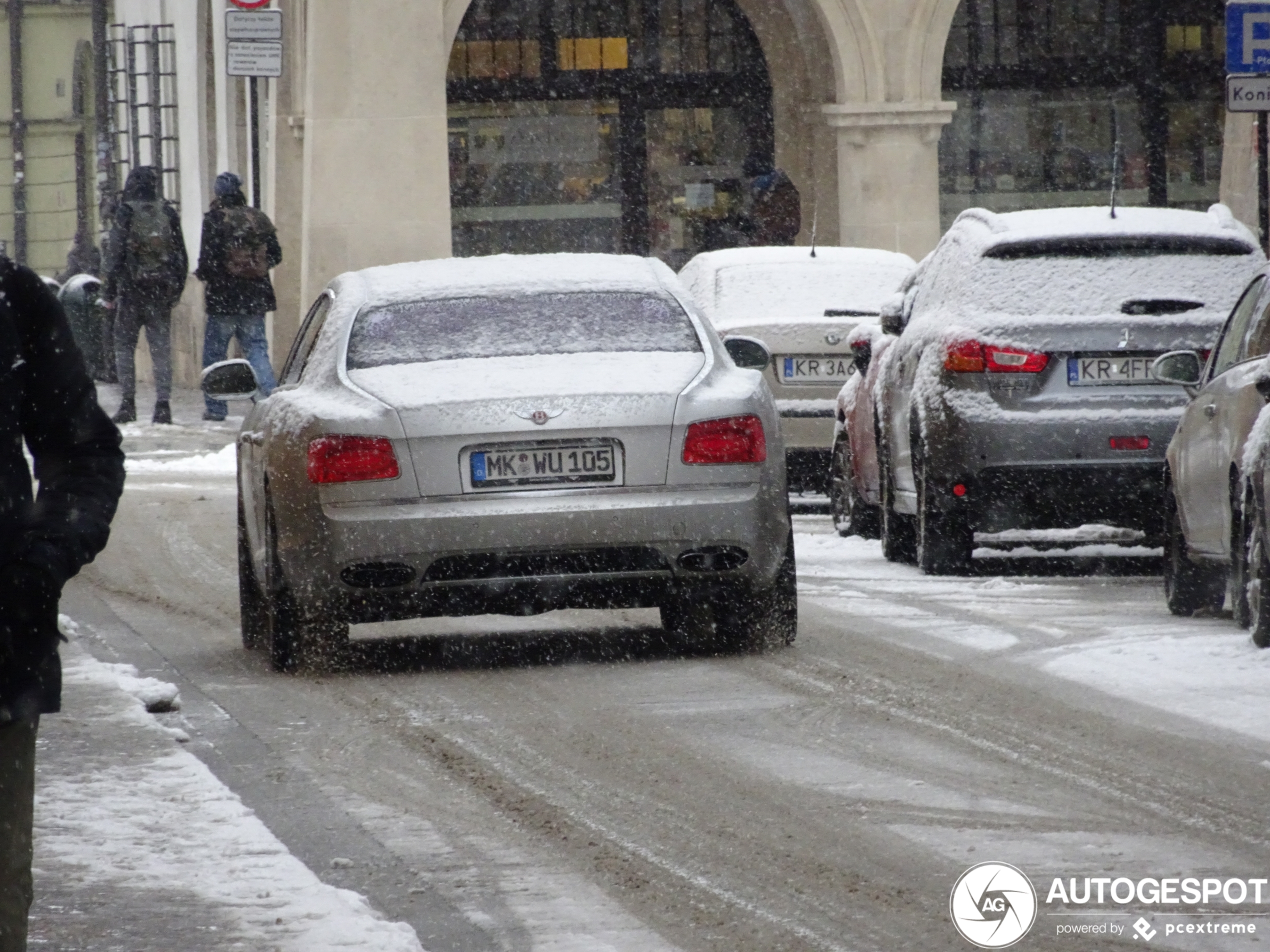 Bentley Flying Spur V8