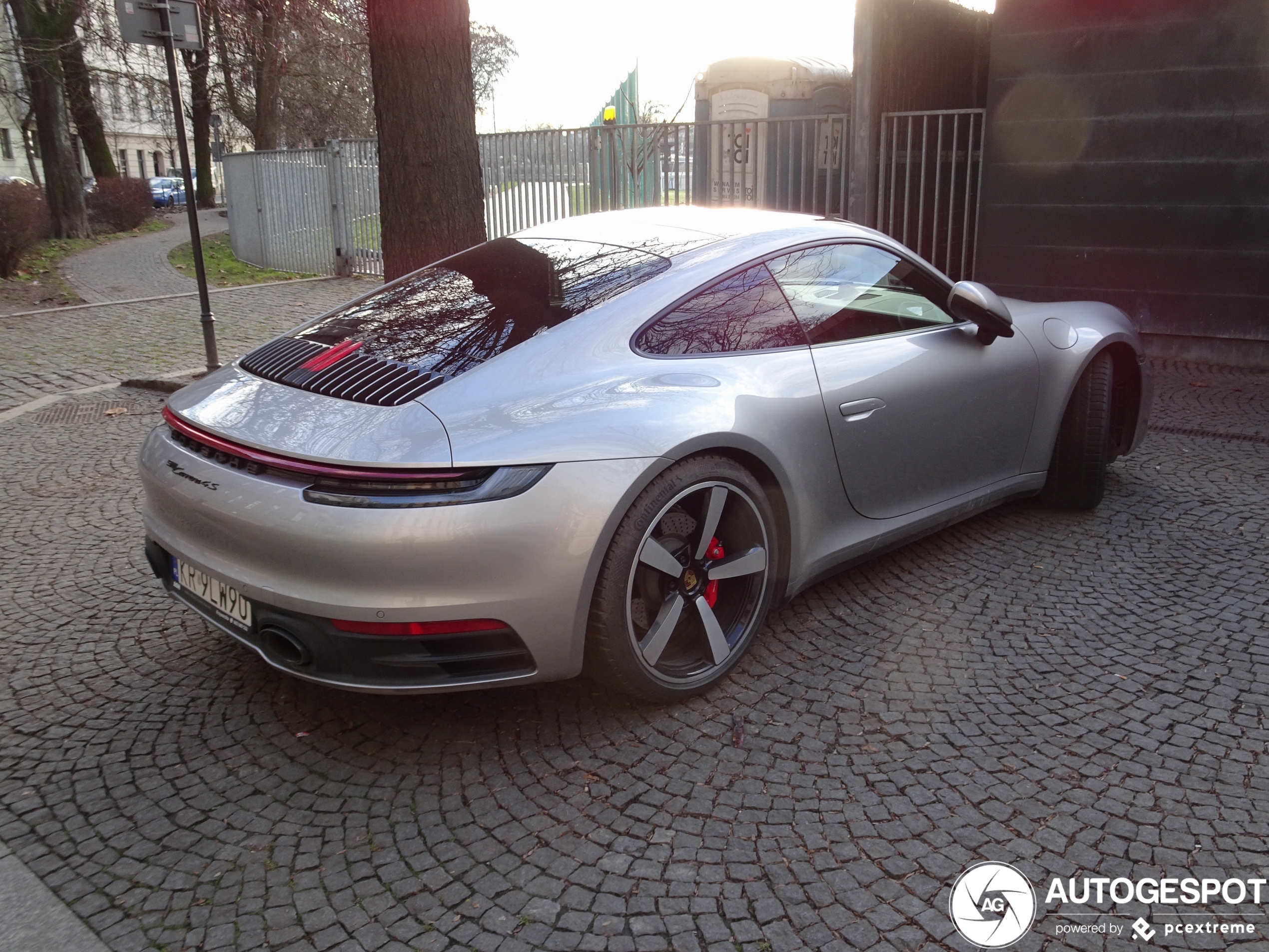 Porsche 992 Carrera 4S