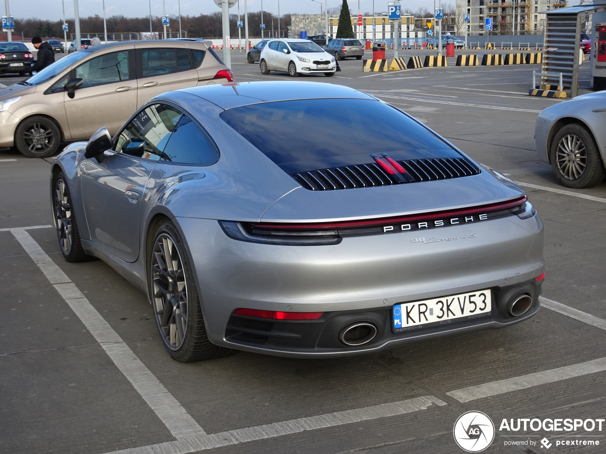 Porsche 992 Carrera 4S