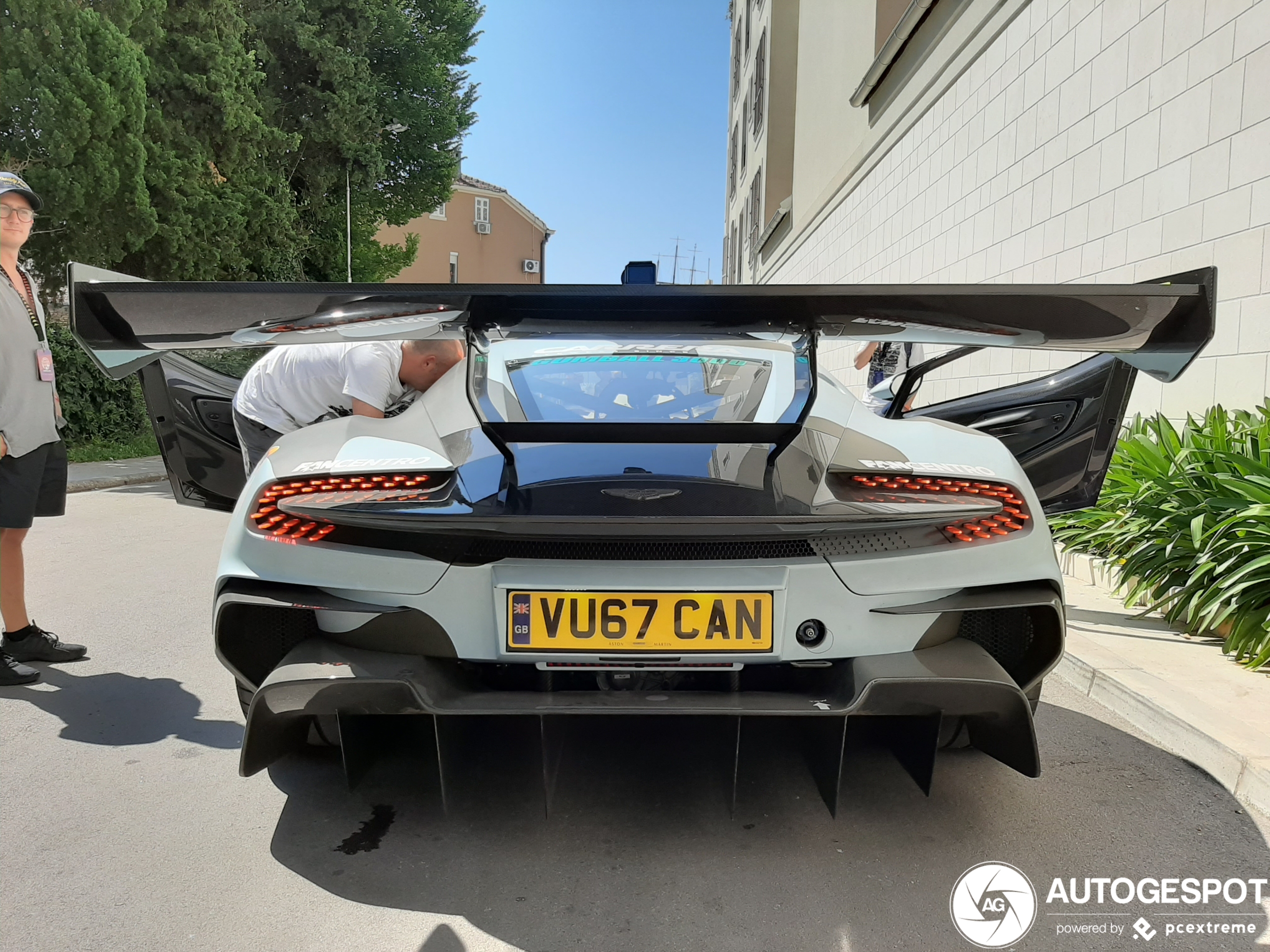 Aston Martin Vulcan mocht 3000 miles over de openbare weg