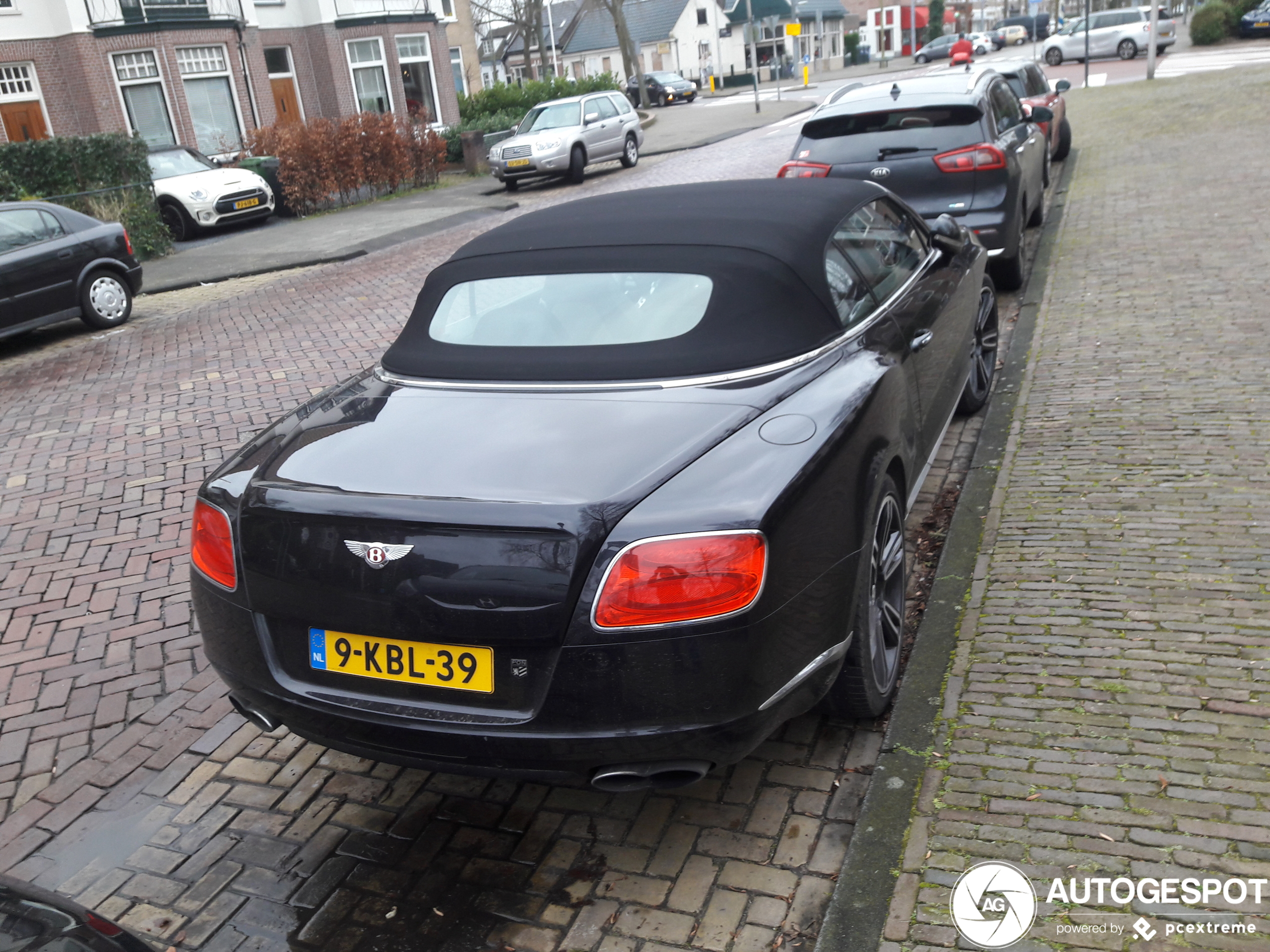 Bentley Continental GTC V8