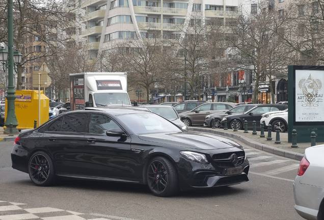 Mercedes-AMG E 63 S W213