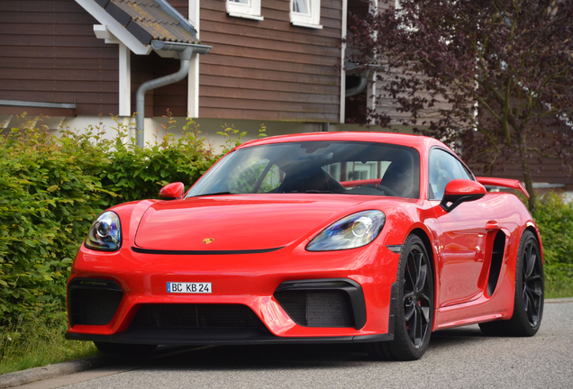 Porsche 718 Cayman GT4