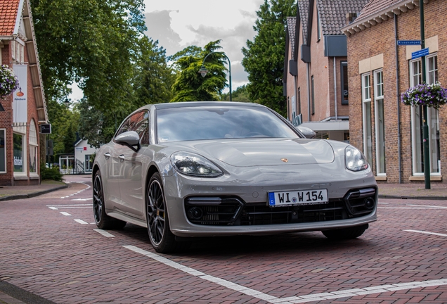 Porsche 971 Panamera Turbo Sport Turismo