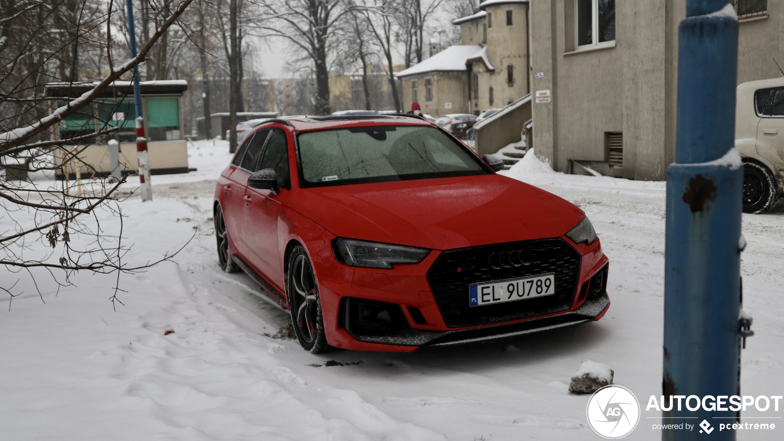 Audi RS4 Avant B9