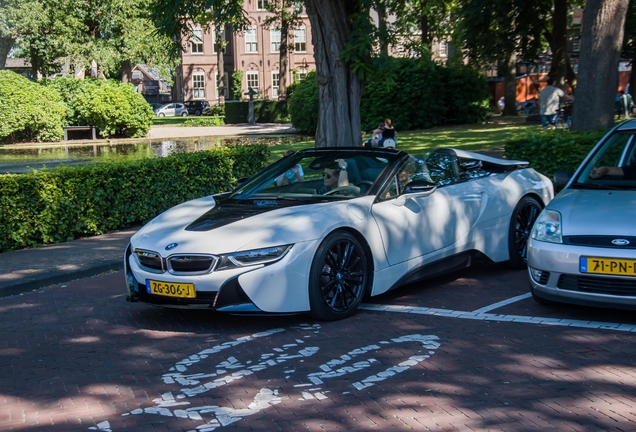 BMW i8 Roadster