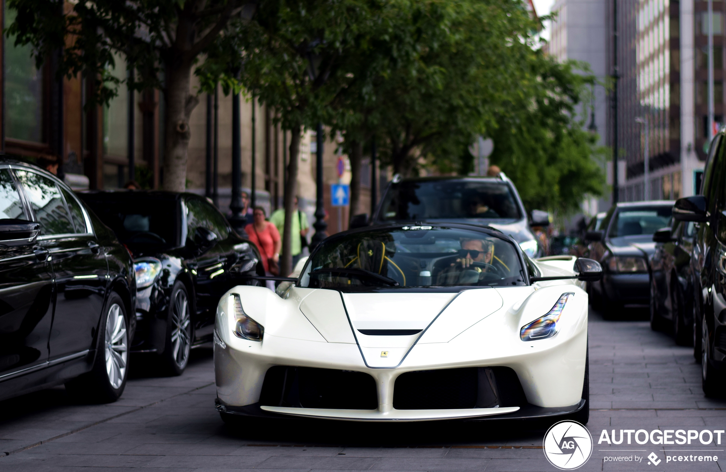 Ferrari LaFerrari Aperta