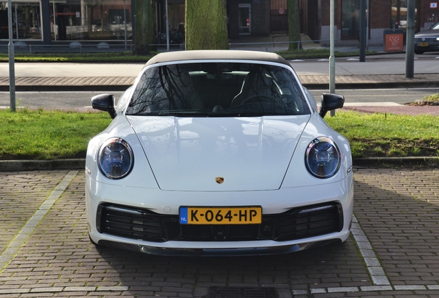 Porsche 992 Carrera 4S Cabriolet