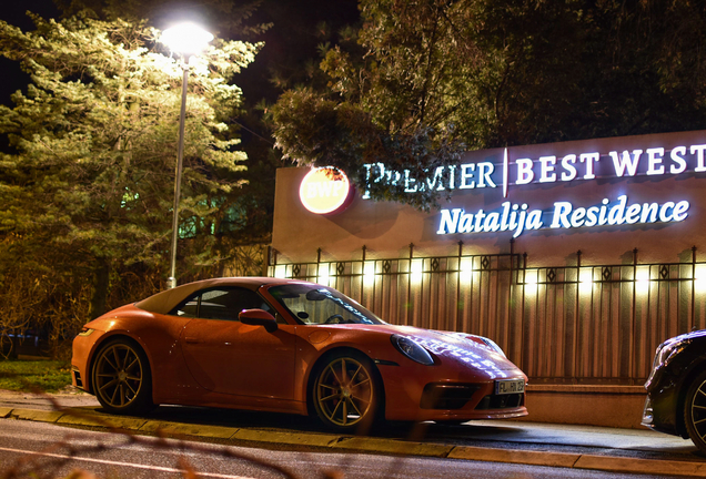 Porsche 992 Carrera 4S Cabriolet