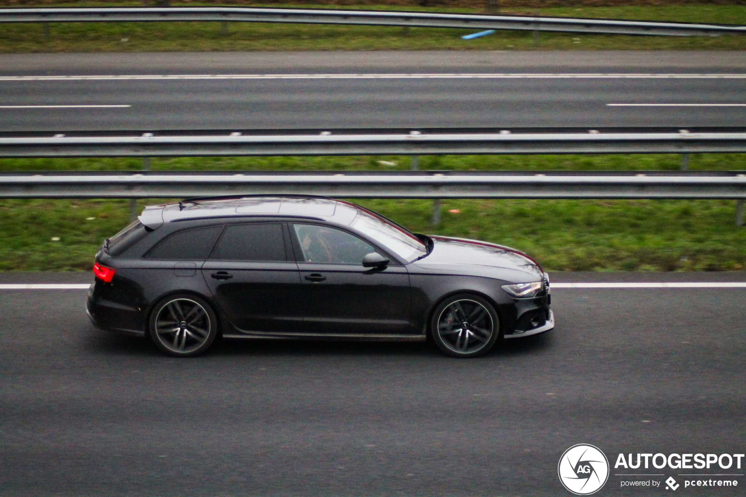 Audi RS6 Avant C7