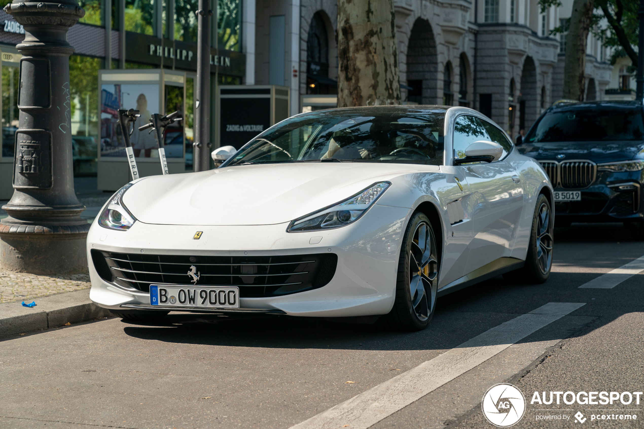 Ferrari GTC4Lusso T