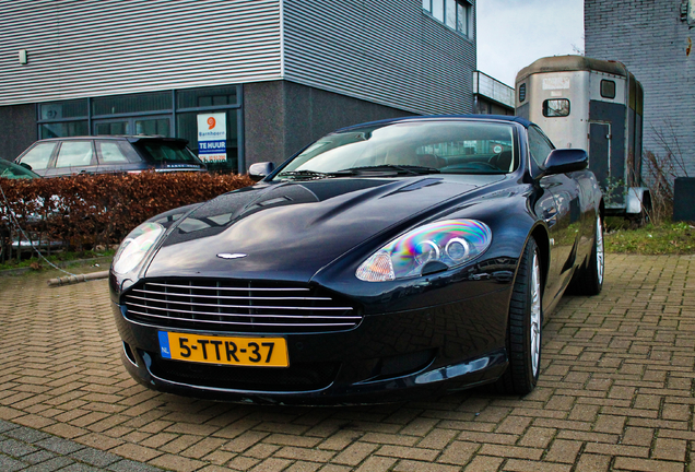 Aston Martin DB9 Volante