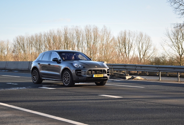 Porsche 95B Macan Turbo