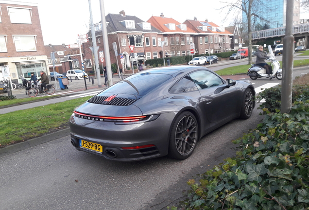 Porsche 992 Carrera 4S