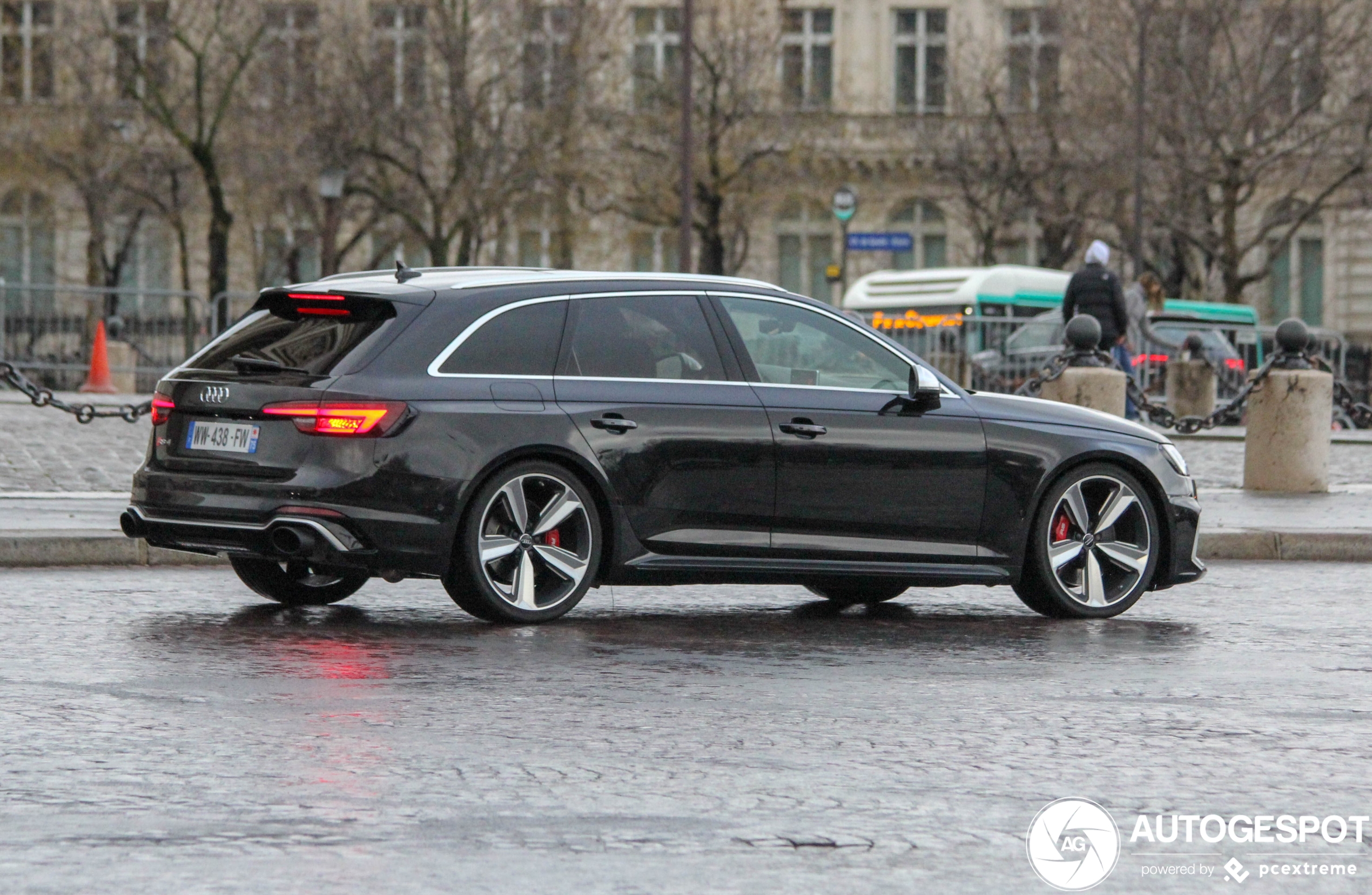 Audi RS4 Avant B9