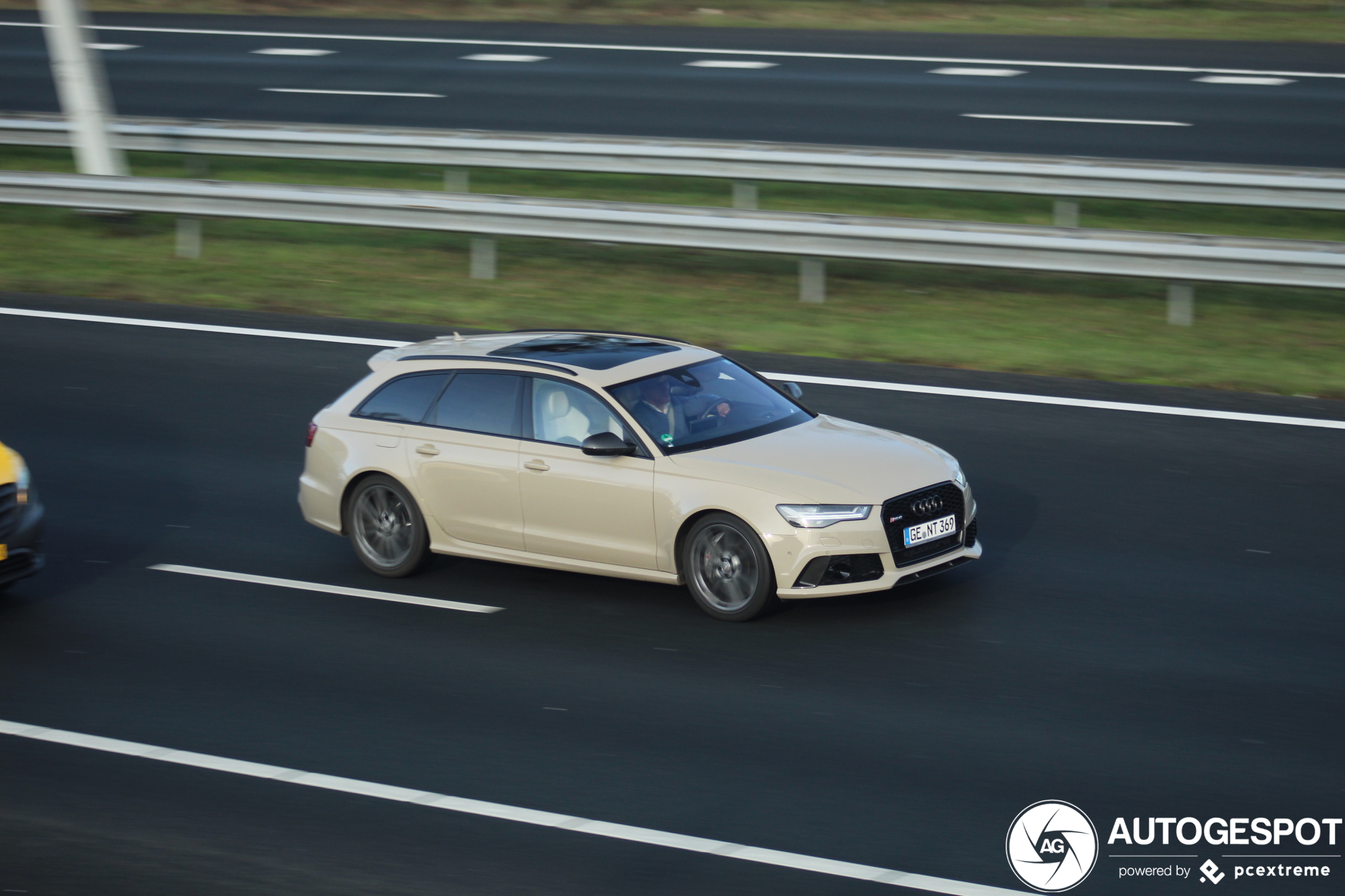 Audi RS6 Avant C7 2015