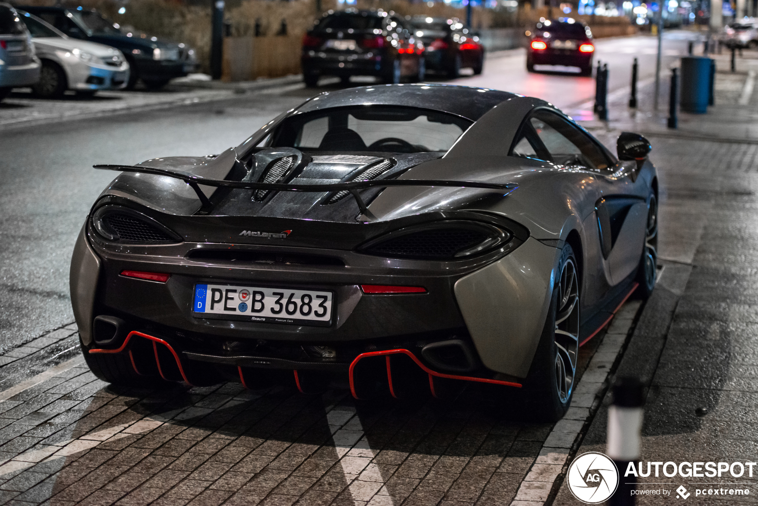 McLaren 570S