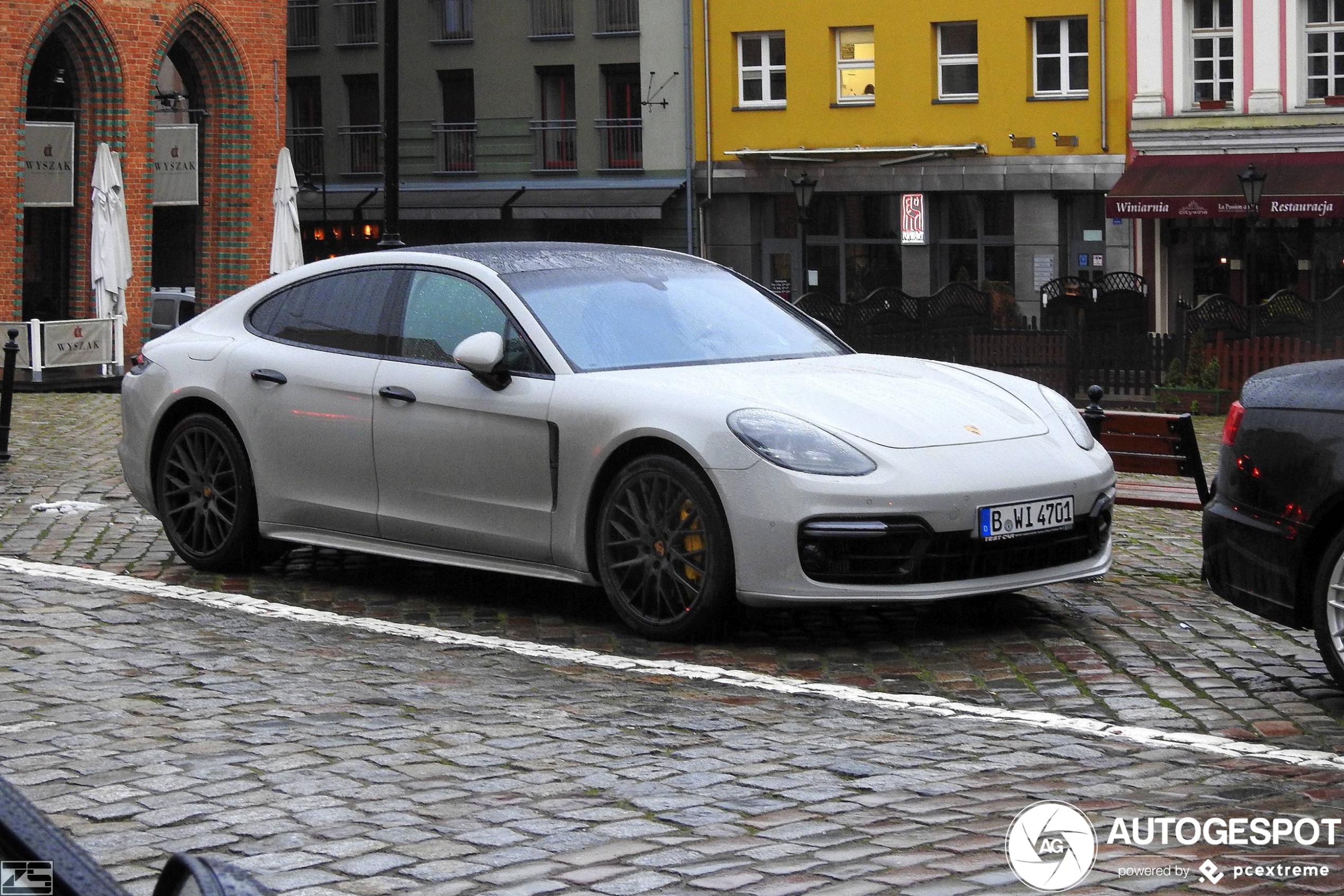 Porsche 971 Panamera Turbo