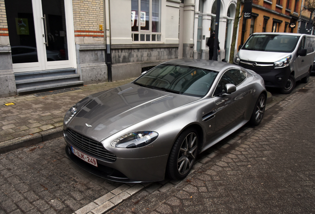 Aston Martin V8 Vantage S