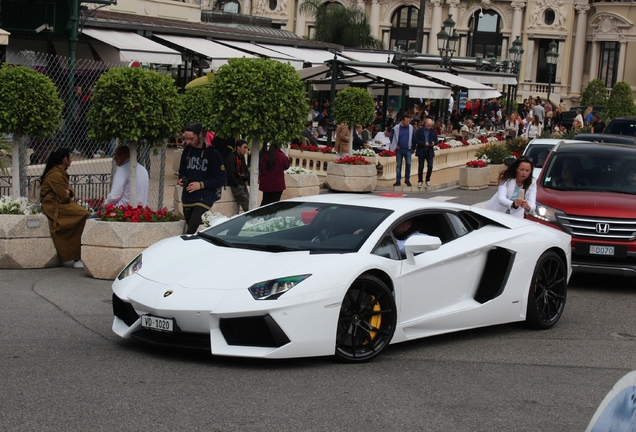 Lamborghini Aventador LP700-4