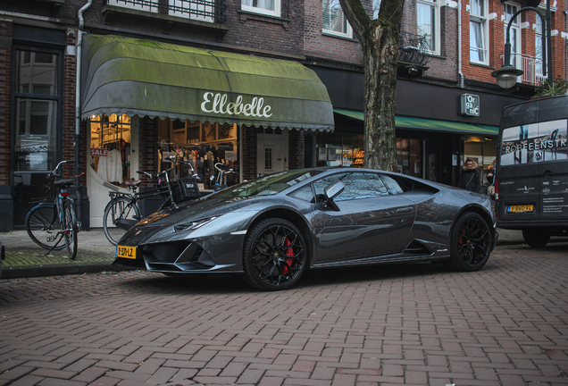 Lamborghini Huracán LP640-4 EVO