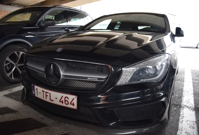 Mercedes-AMG CLA 45 Shooting Brake X117