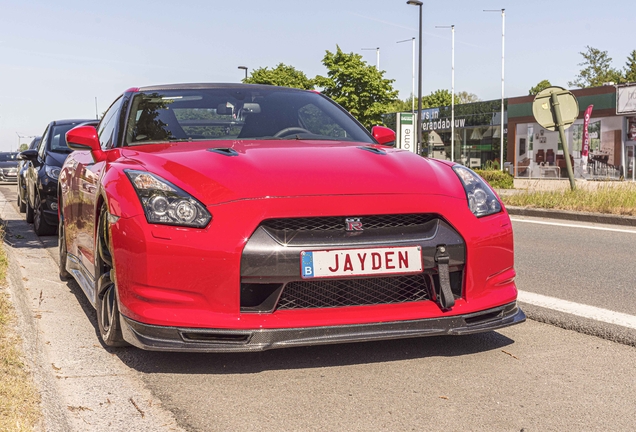 Nissan GT-R