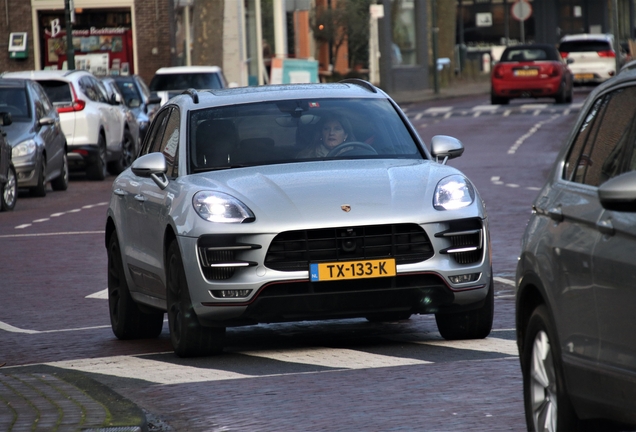 Porsche 95B Macan Turbo Exclusive Performance Edition