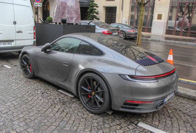 Porsche 992 Carrera 4S