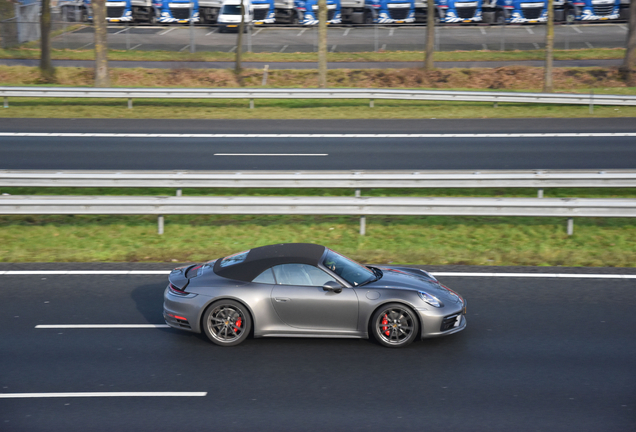 Porsche 992 Carrera 4S Cabriolet