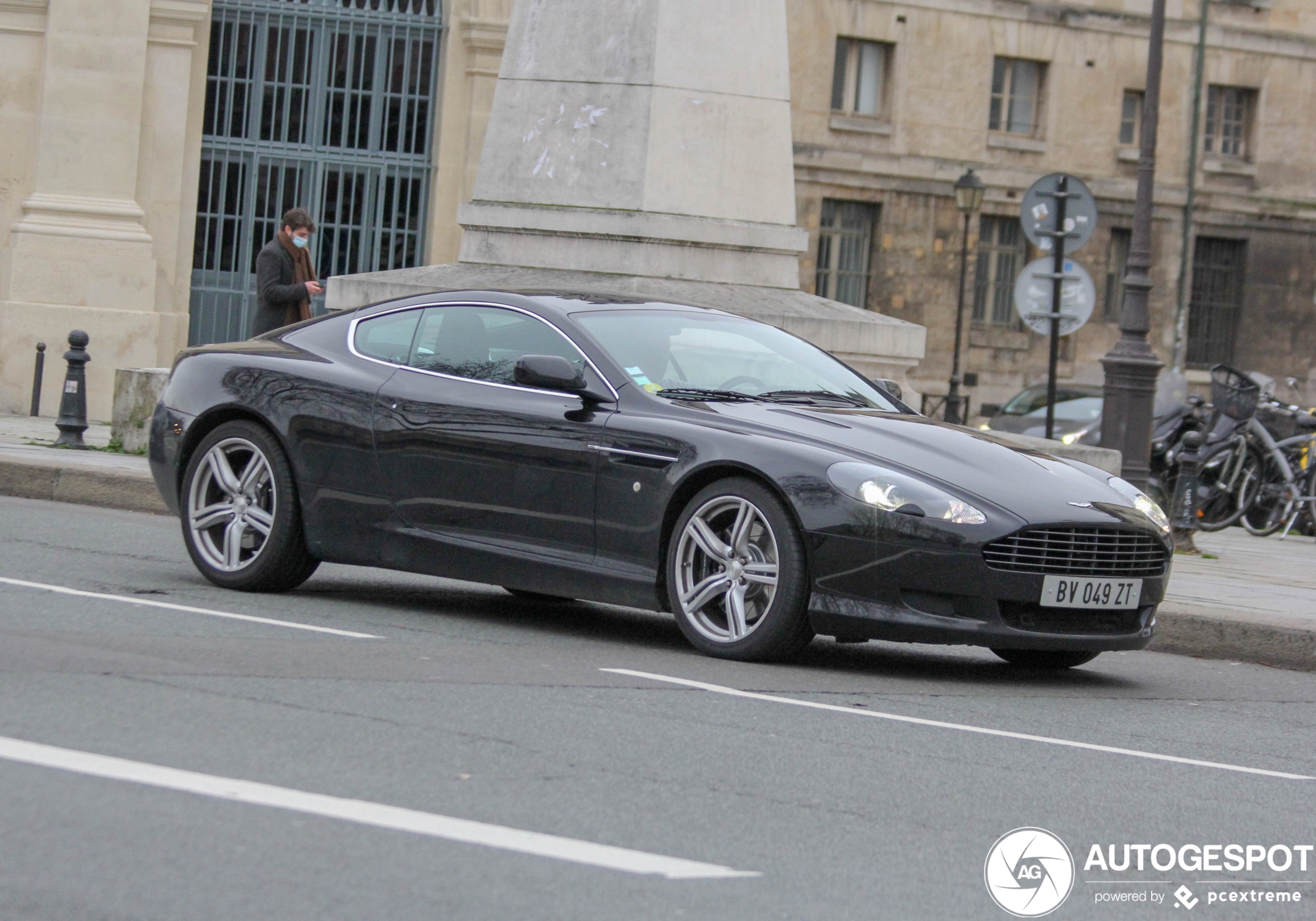 Aston Martin DB9