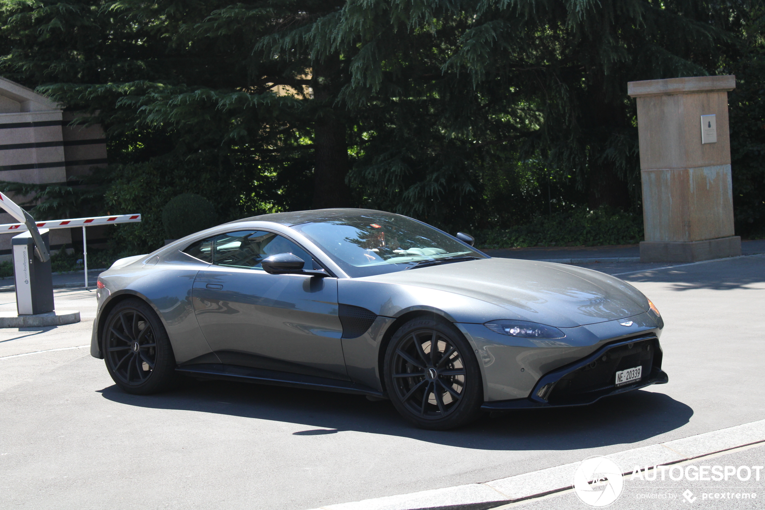 Aston Martin V8 Vantage 2018