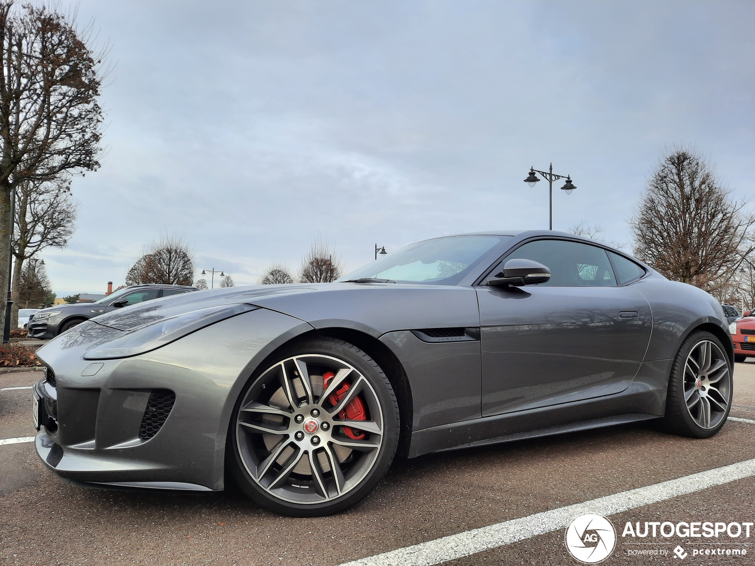 Jaguar F-TYPE R AWD Coupé