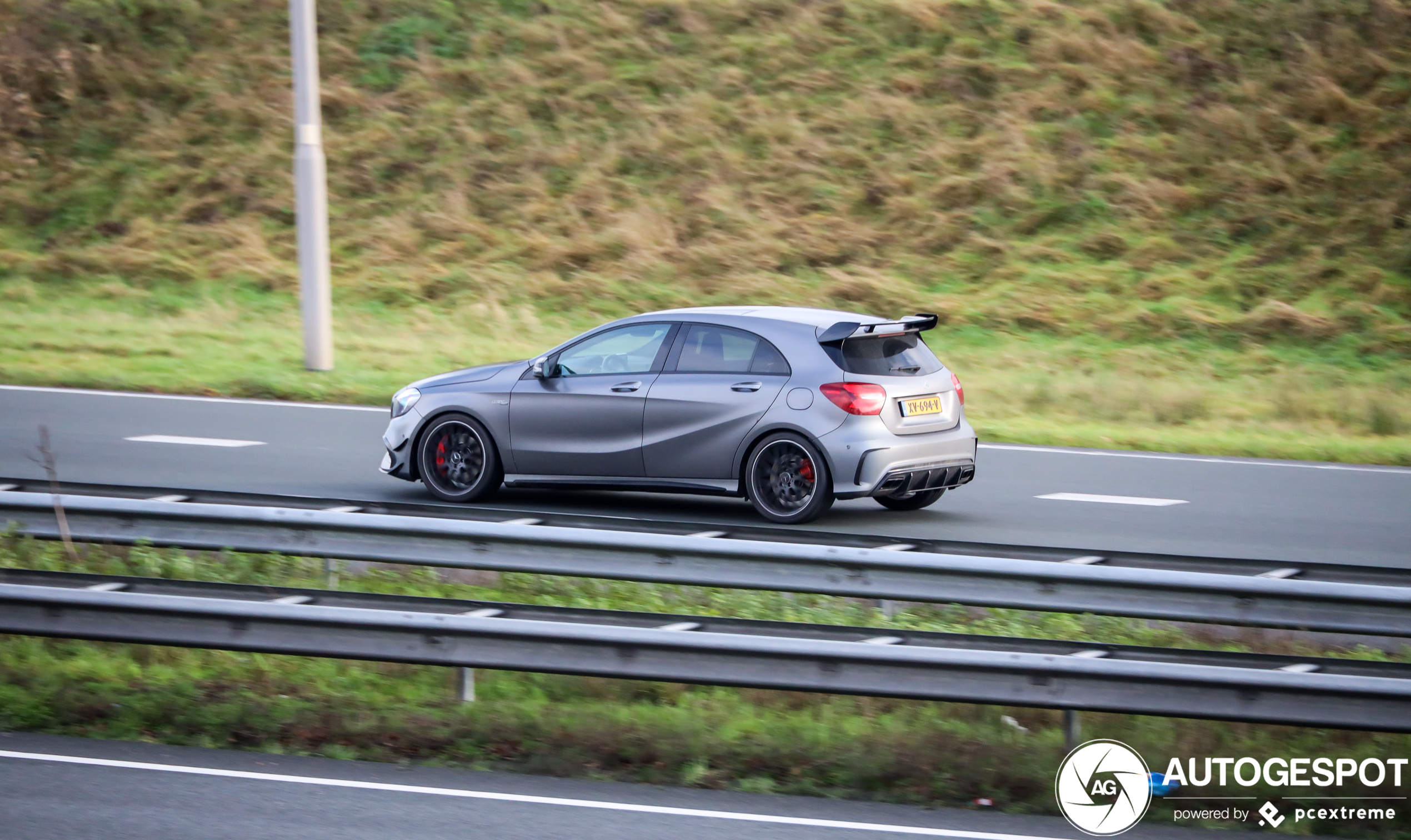 Mercedes-AMG A 45 W176 2015