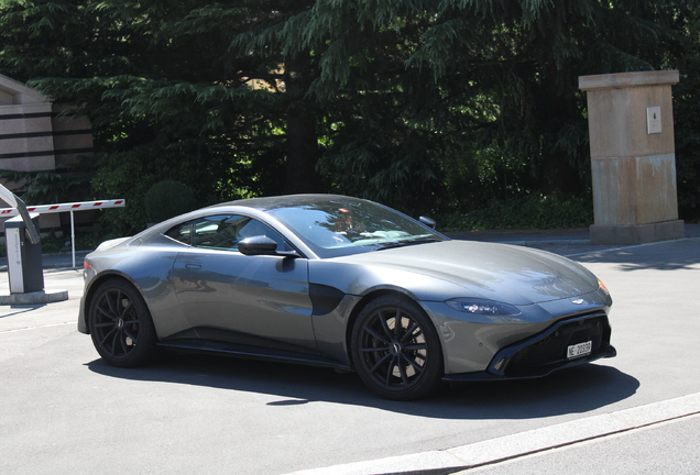 Aston Martin V8 Vantage 2018