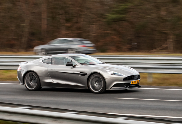 Aston Martin Vanquish 2013