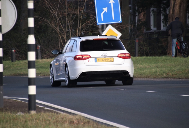 Audi RS4 Avant B8