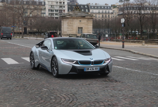 BMW i8