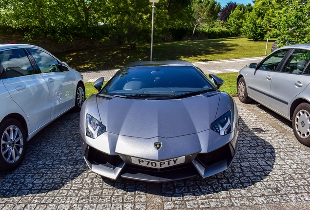 Lamborghini Aventador LP700-4 Roadster