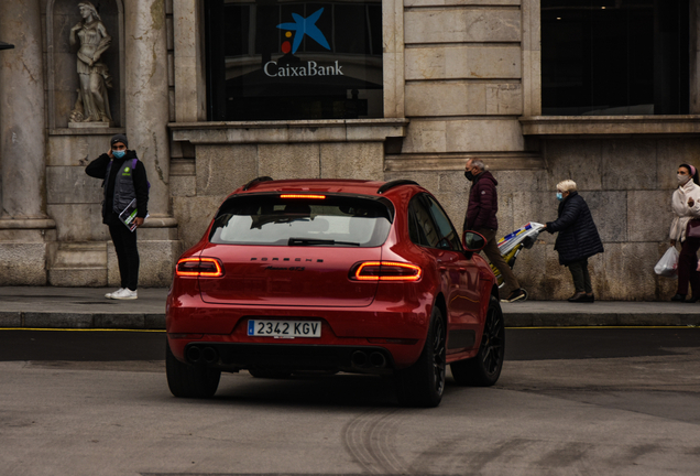 Porsche 95B Macan GTS